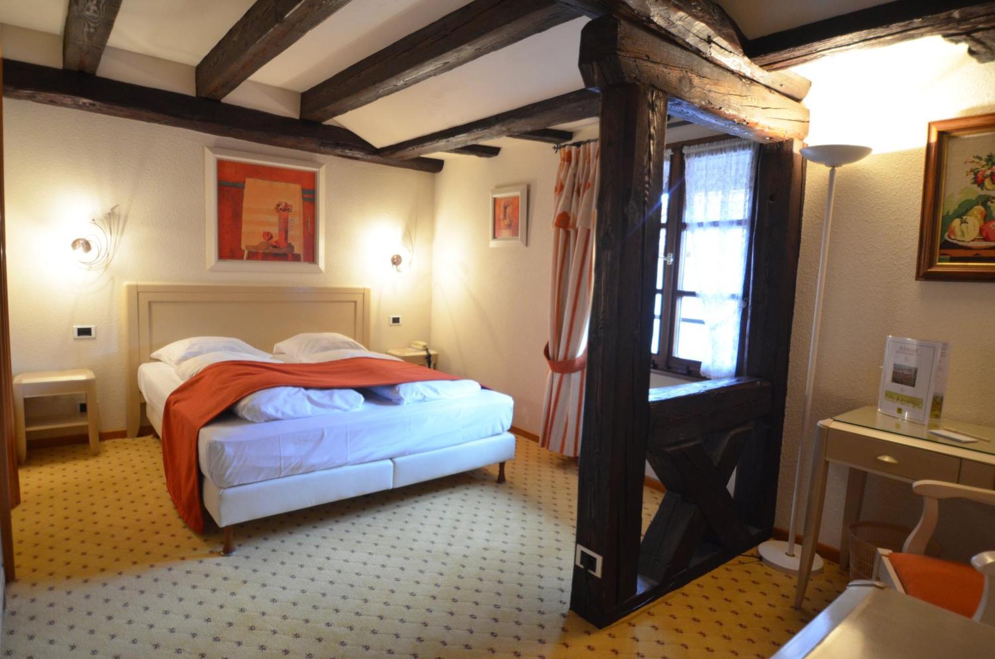 Hostellerie Schwendi Kientzheim Room photo